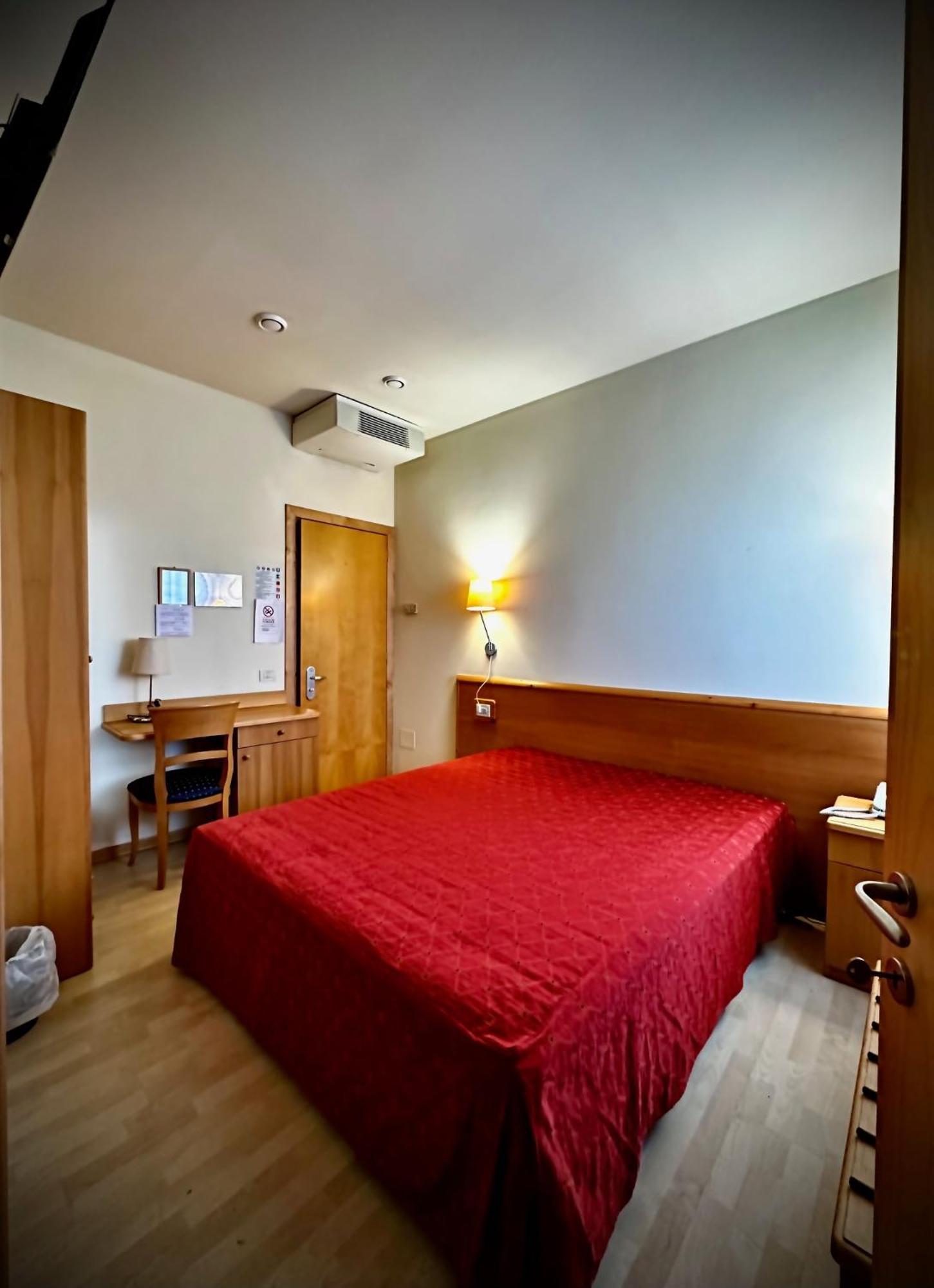 Hotel Ponte Molo 波尔图托尔 外观 照片